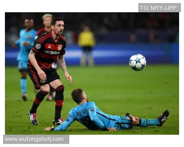 中南牙山与水原的激烈对决揭示了足球战术与团队合作的重要性